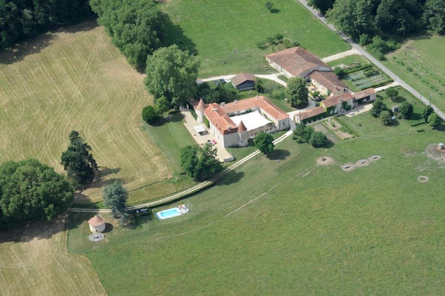 Bed and Breakfast Chateau De Lerse Perignac  Экстерьер фото